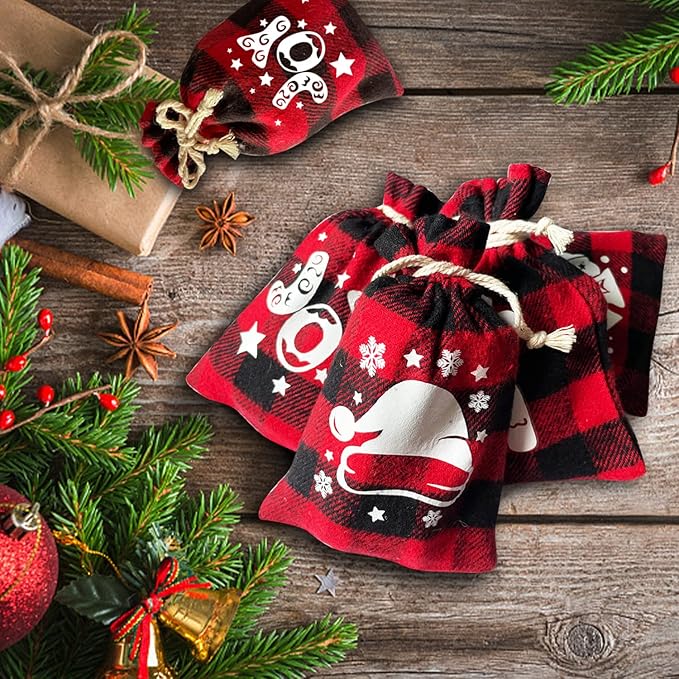 CCINEE 36Pcs Christmas Buffalo Plaid Drawstring Bags Red and Black Plaid Xmas Burlap Bag Reusable Treat Candy Bag Cotton Gift Bags with Drawstrings for Candy Wrapper Christmas Party Favors