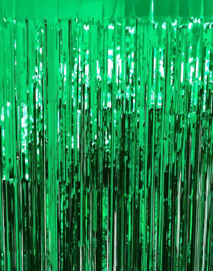 GOER 3.2 ft x 9.8 ft Metallic Tinsel Foil Fringe Curtains Party Photo Backdrop Party Streamers for St. Patrick's Day,Birthday,Graduation,New Year Eve Decorations Christmas Decor (Green,1 Pack)