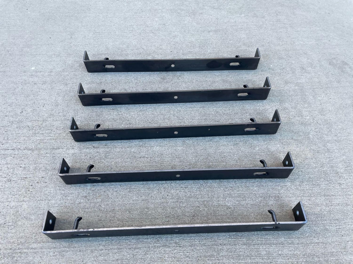 Sandbaggy 10" x 1 ⅛" Concrete Spreader Cleats - 1 ⅛" Plywood - Form Clips - Black Annealed Steel - Maintains Consistent 10 inch Wall Thickness (10" Wall, 1-1/8" Ends, 50, Count)
